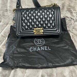 Black Crossbody Bag with Gold Hardware(c o p y)